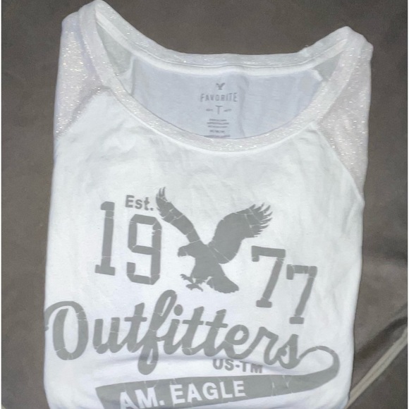 American Eagle long sleeve cream t-shirt. Size Medium - Picture 5 of 7